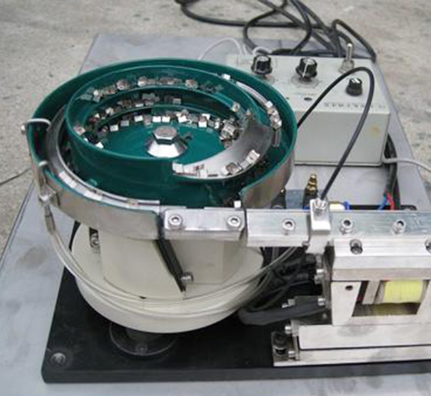 电子行业振动盘